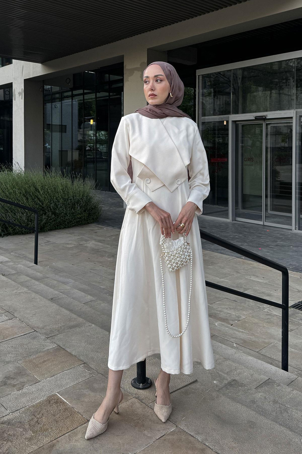 Önü Çapraz Detaylı Elbise Krem