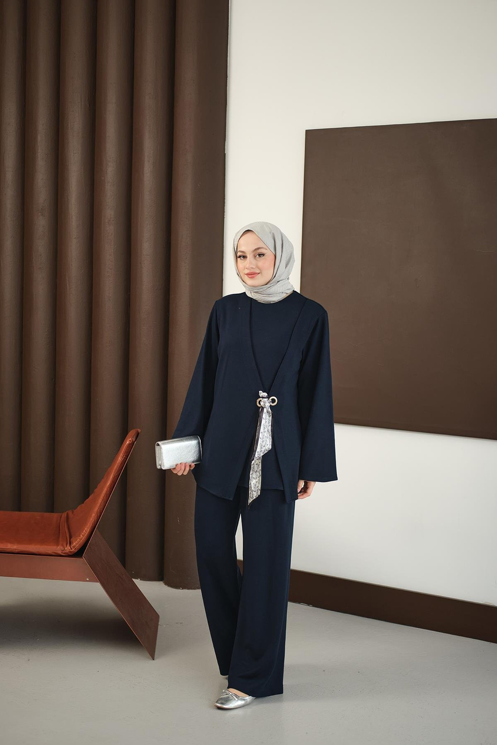 Önü Fular Detay Takım Lacivert