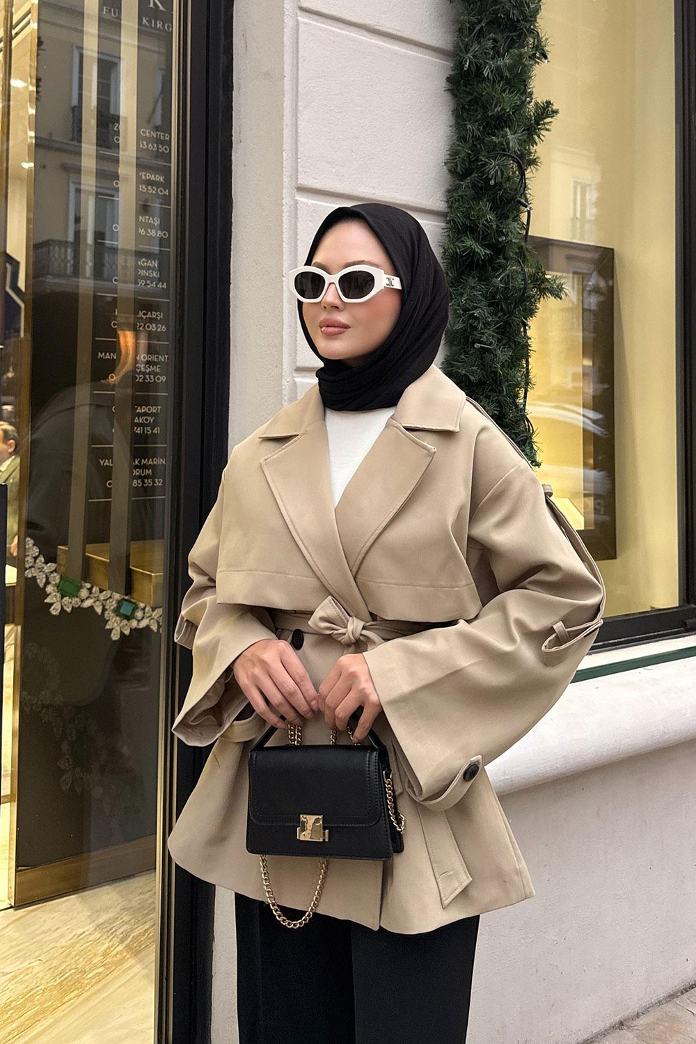 Önü Parça Detaylı Kısa Trenç Vizon