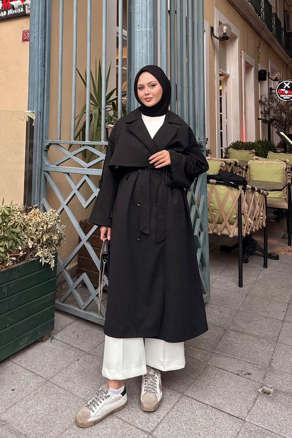 Önü Parça Detaylı Trenç Siyah