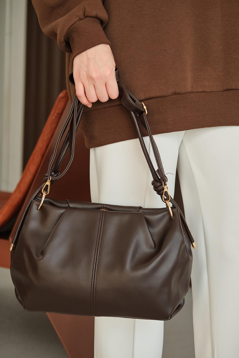 Pile Detay Omuz Çanta Kahverengi