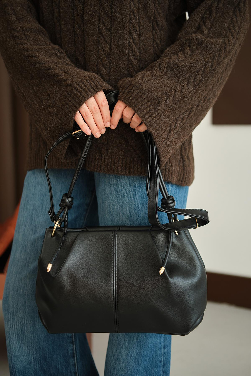 Pile Detay Omuz Çanta Siyah