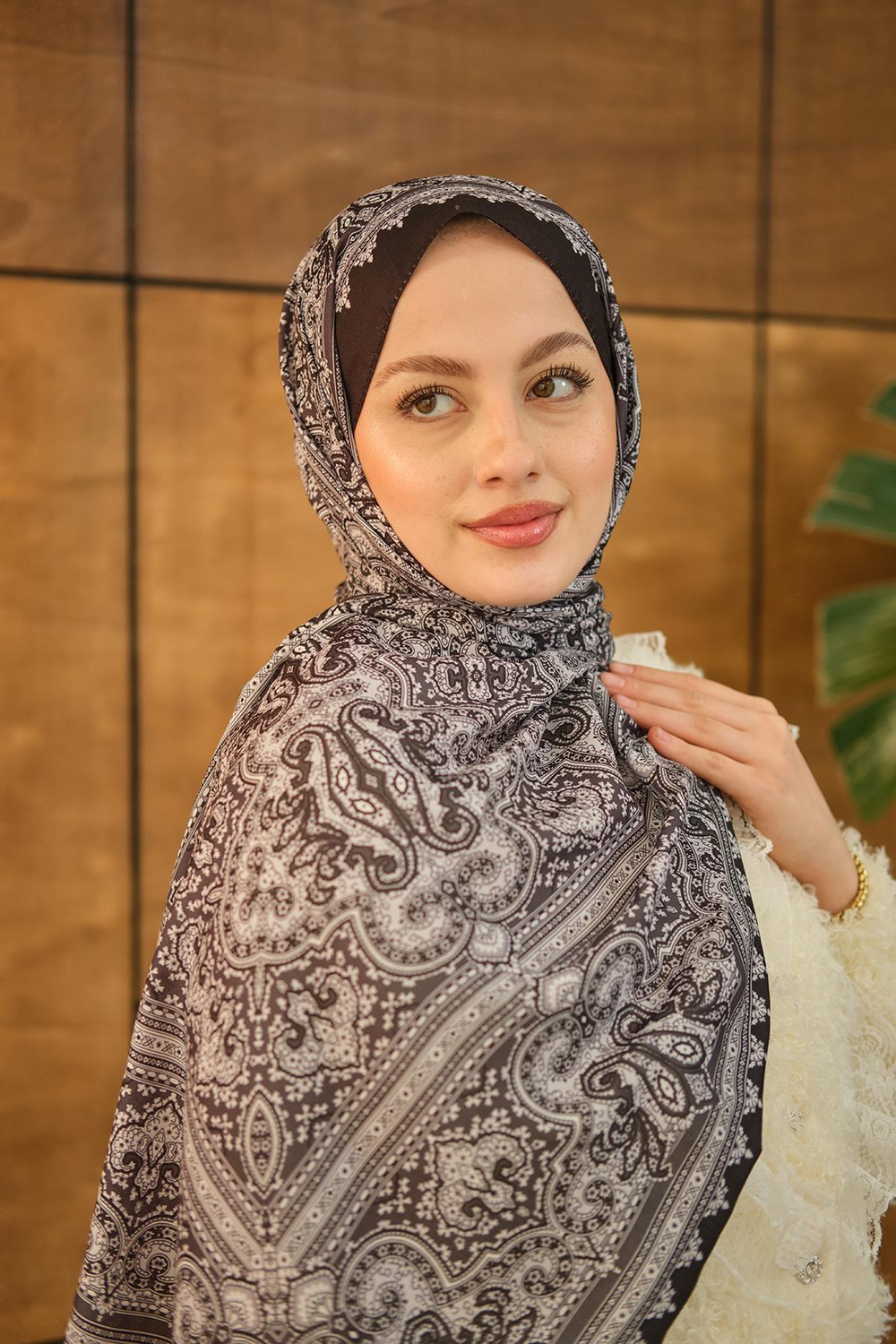 Retro Desen Soft Şal Siyah