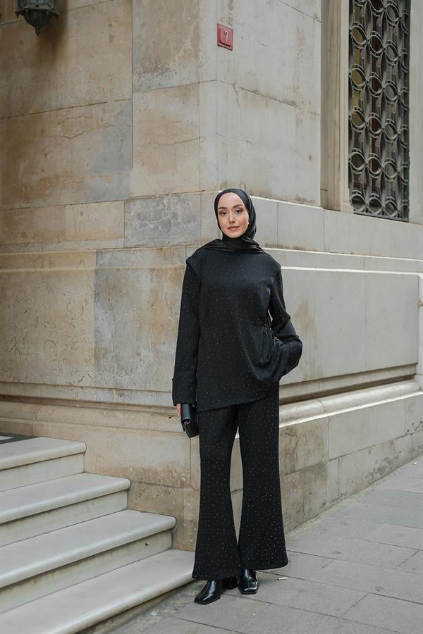 Taş Detay Beli Lastikli Takım Siyah