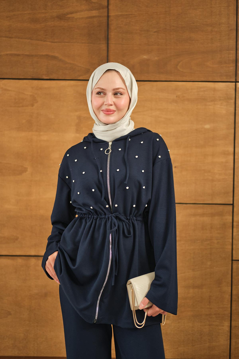 Taş Detay Kapüşonlu Takım Lacivert