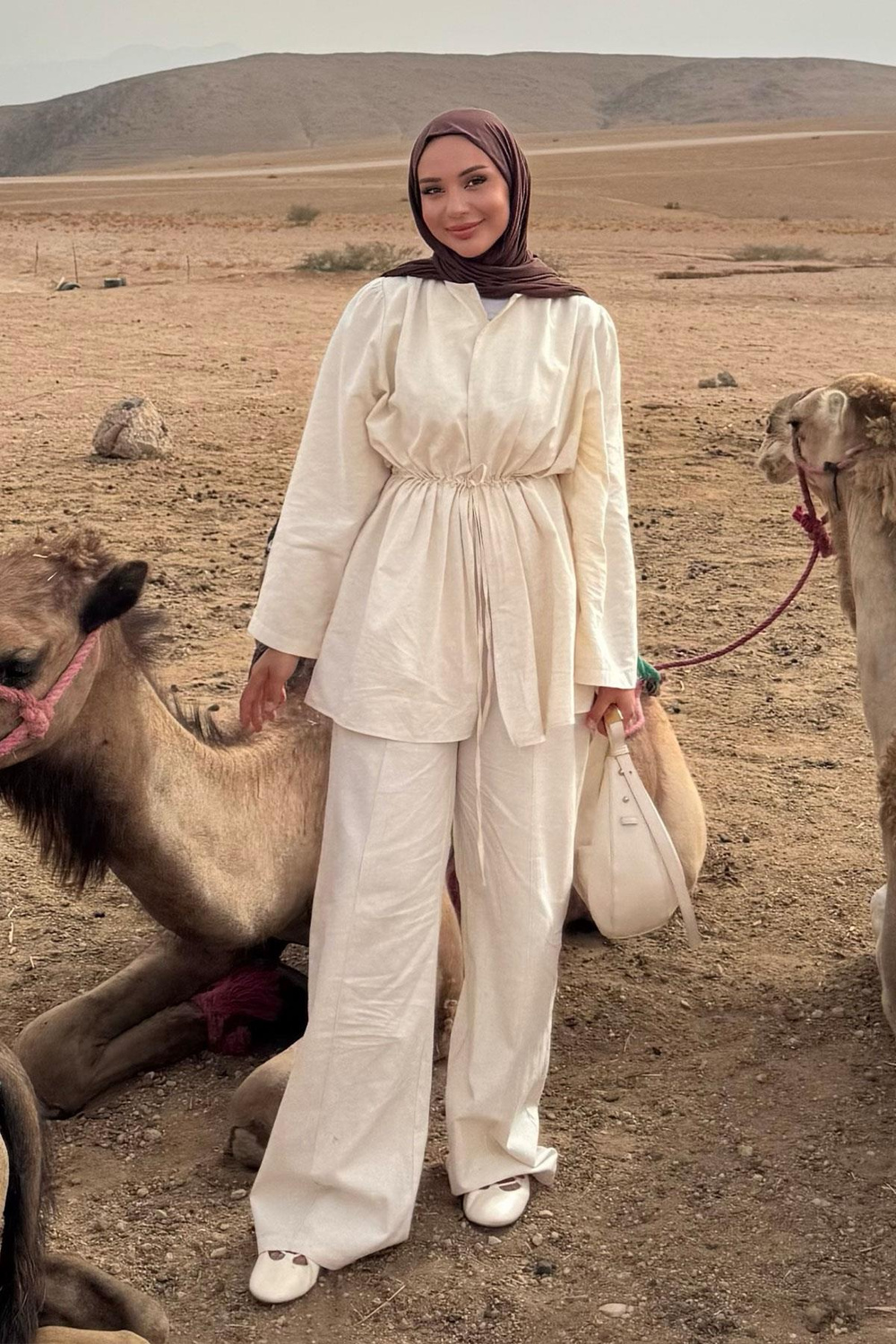 Taş Detaylı İkili Takım Bej