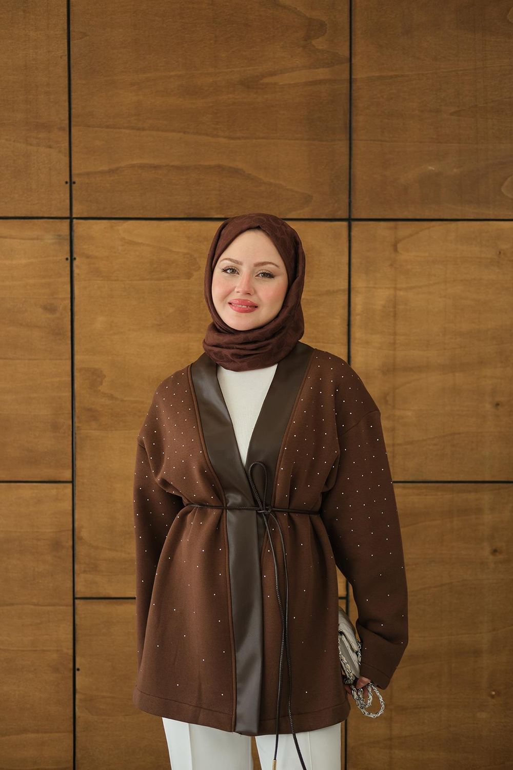 V Detay Deri Yaka Taşlı Ceket Kahverengi