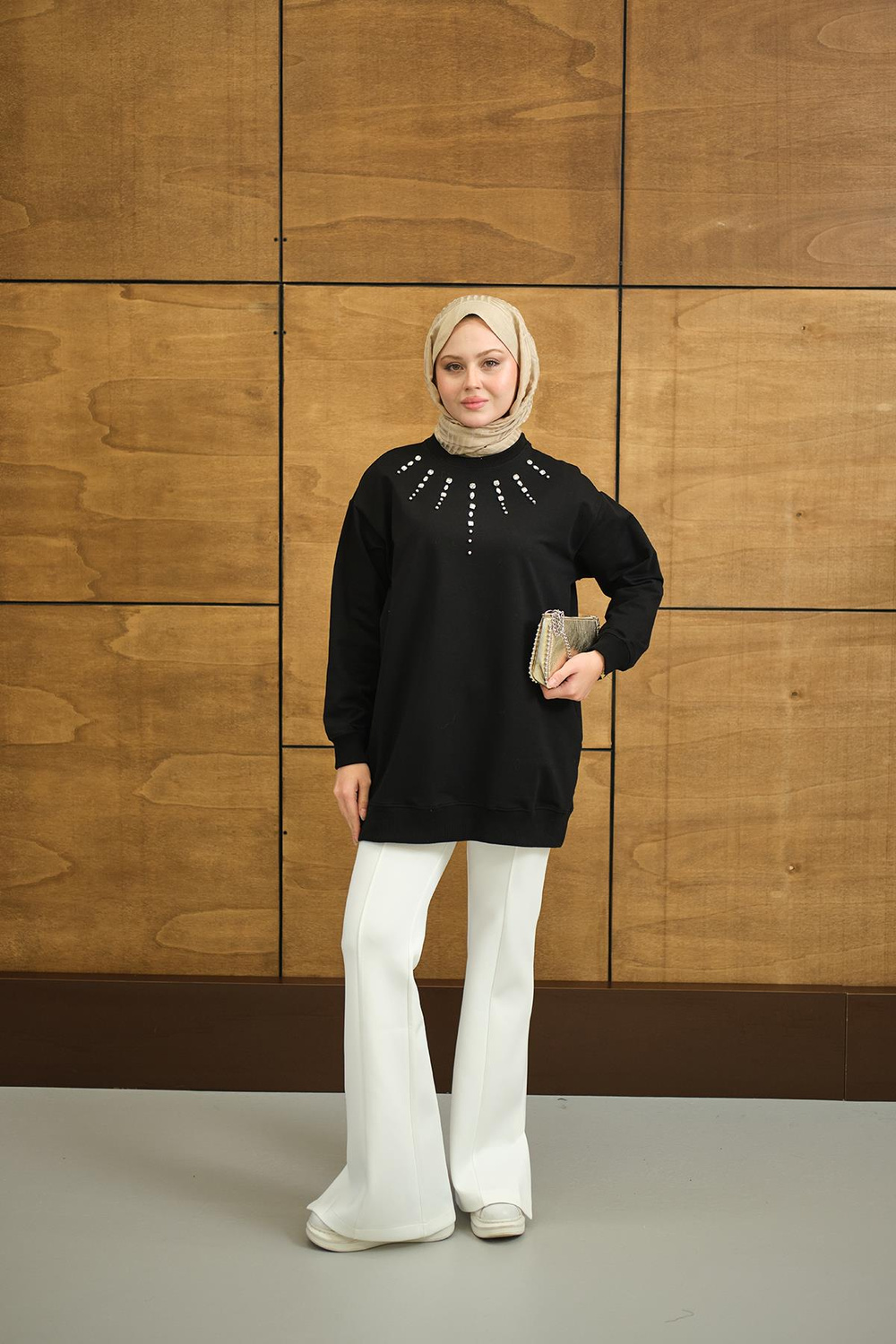 Yaka Taş Detay Tunik Siyah