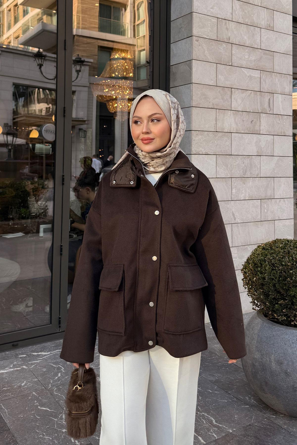 Yakası Lastik Detaylı Ceket Kahverengi