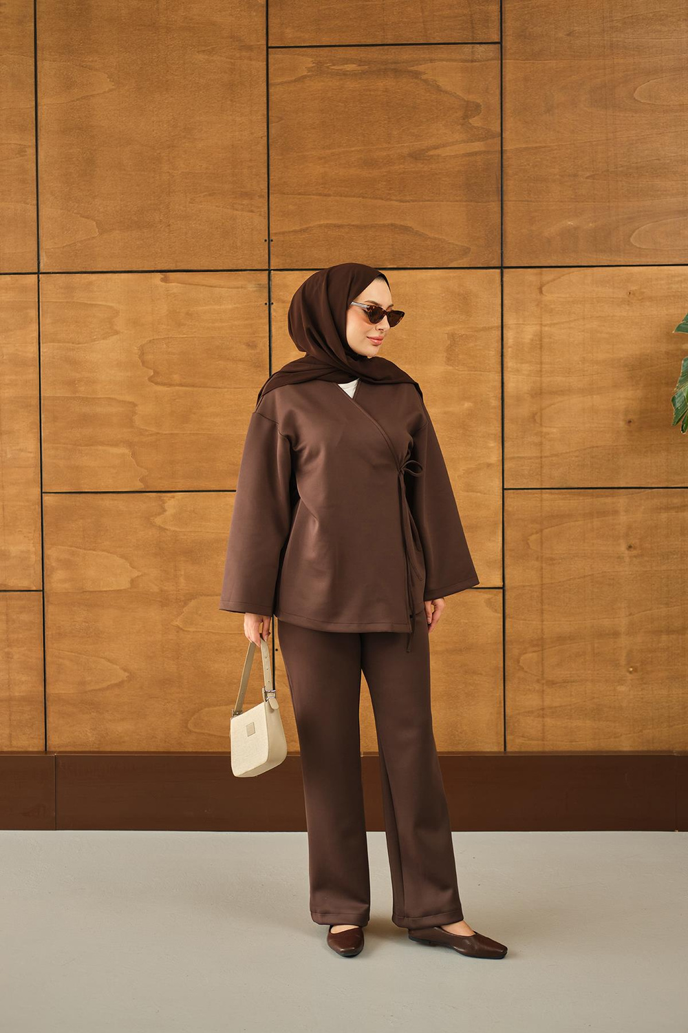 Yan Bağlamalı Takım Kahverengi