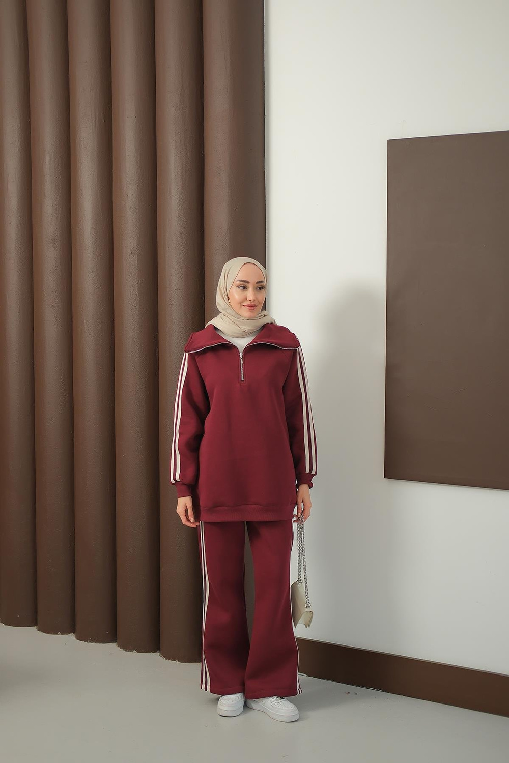 Yanları Şerit Detay Takım Bordo