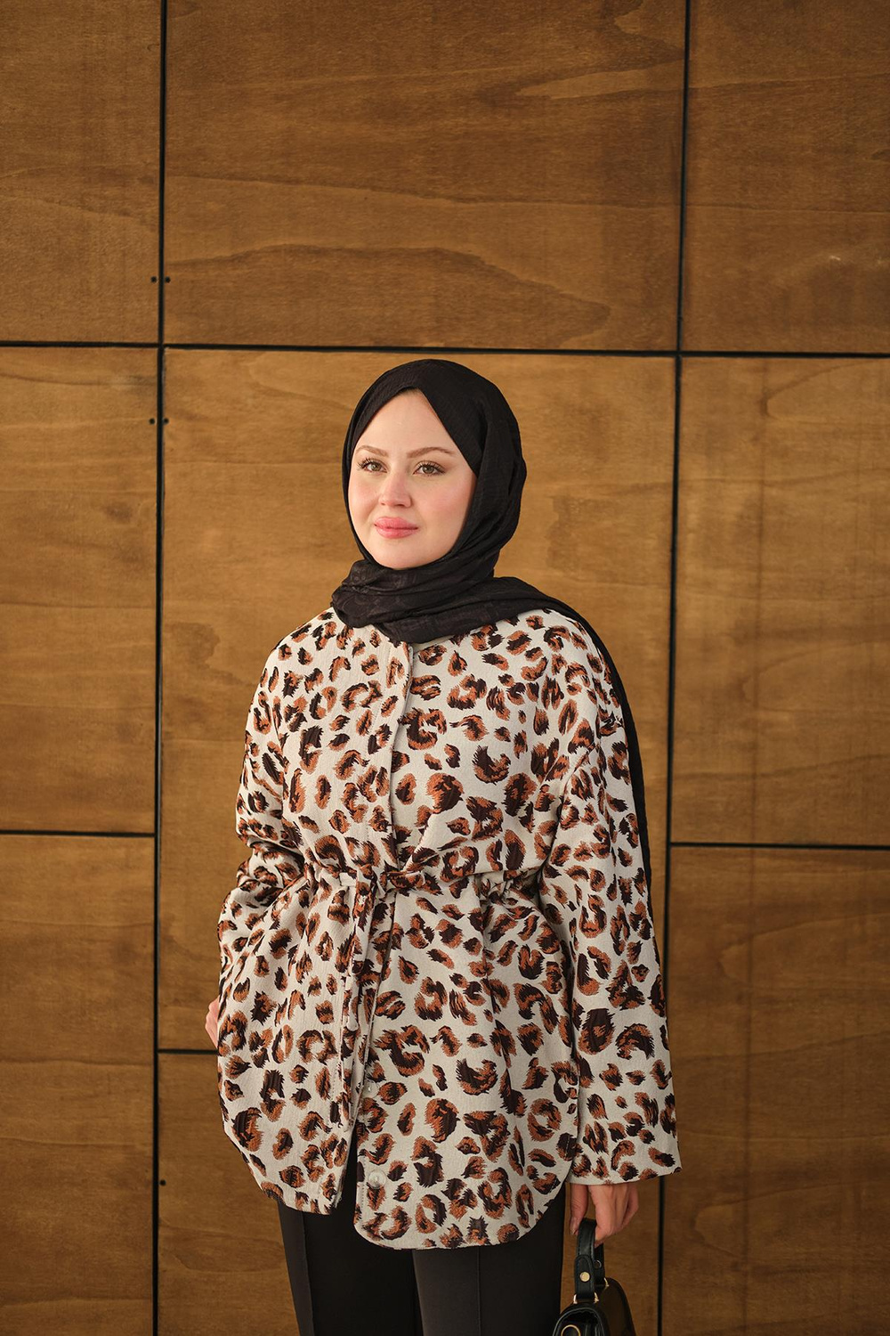 Yaprak Desen Beli Lastikli Ceket Ekru