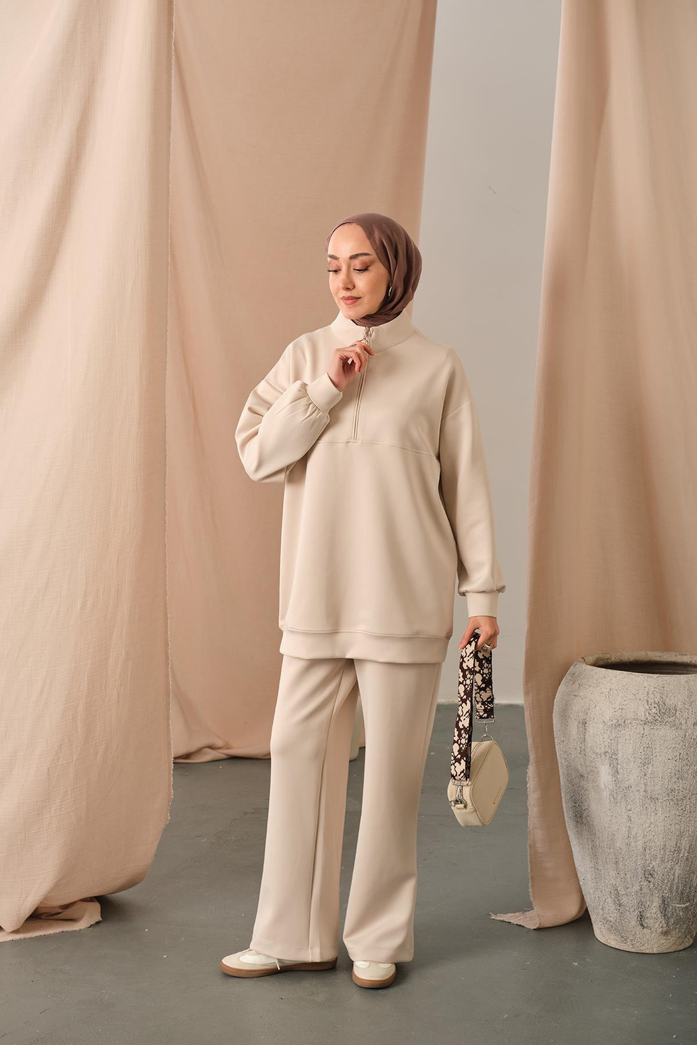 Yarım Fermuarlı Takım Taş