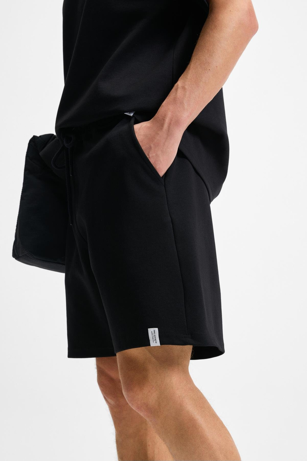 BAILEY Erkek Beli Lastikli Arka tek Cepli Kordonlu Relaxed Fit Siyah Şort