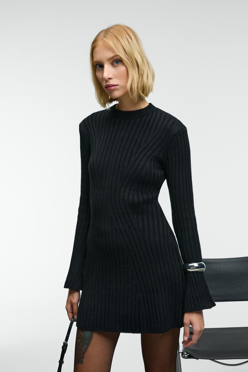 ENCANTO Kadın Yuvarlak Yaka Çizgi Desenli Parmak Geçme Detaylı Slim Fit Siyah Elbise