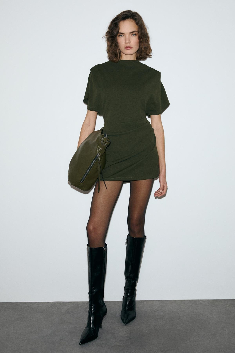 MAXINE Kadın Omuz Ve Bel Kısımlarında Pile Detaylı Dik Yaka Fermuarlı Kısa Kollu Mini Haki Elbise