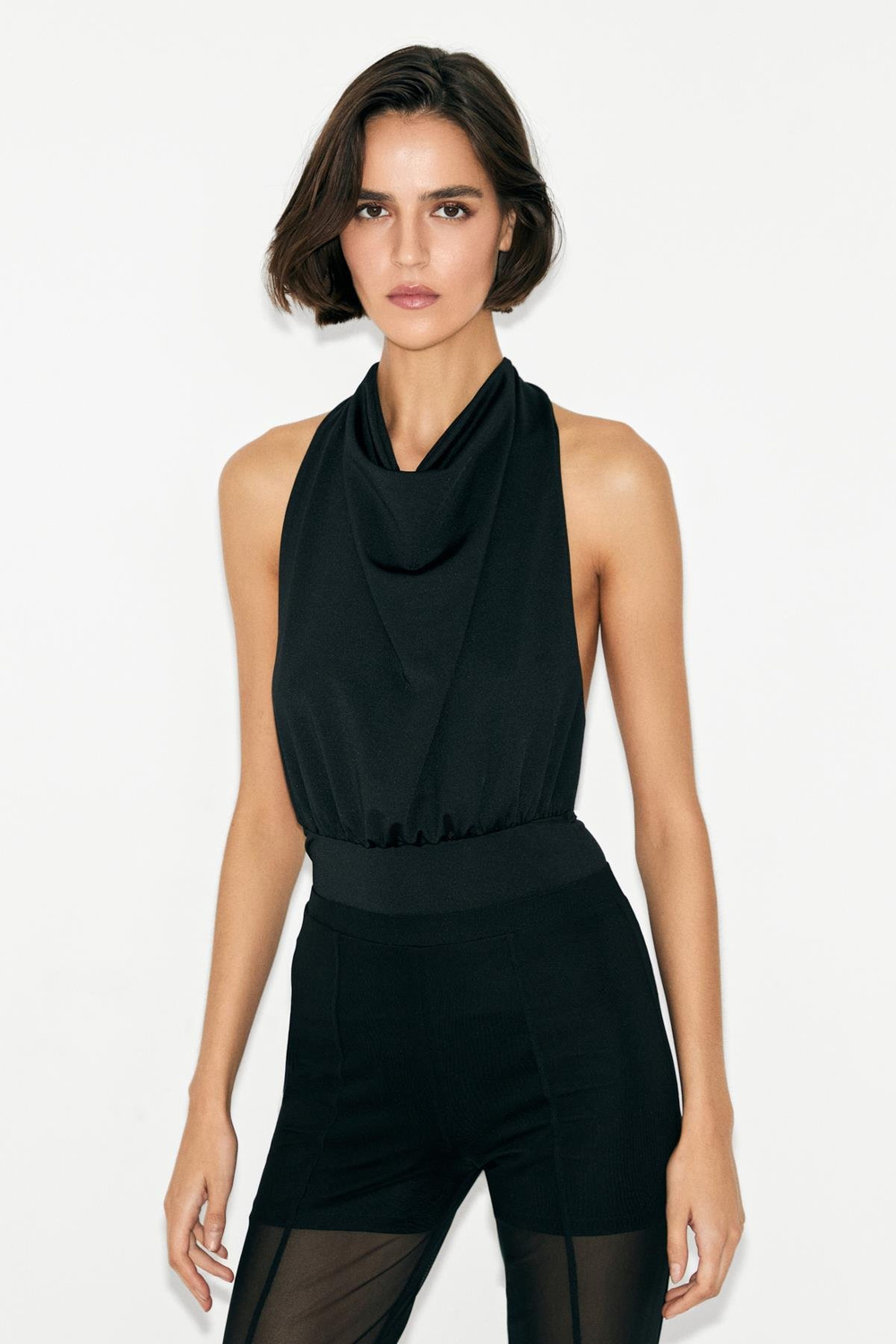 OPAL Kadın Degaje Yaka Boyundan Bağlamalı Sırtı Açık Alttan Çıtçıtlı Esnek Siyah Body