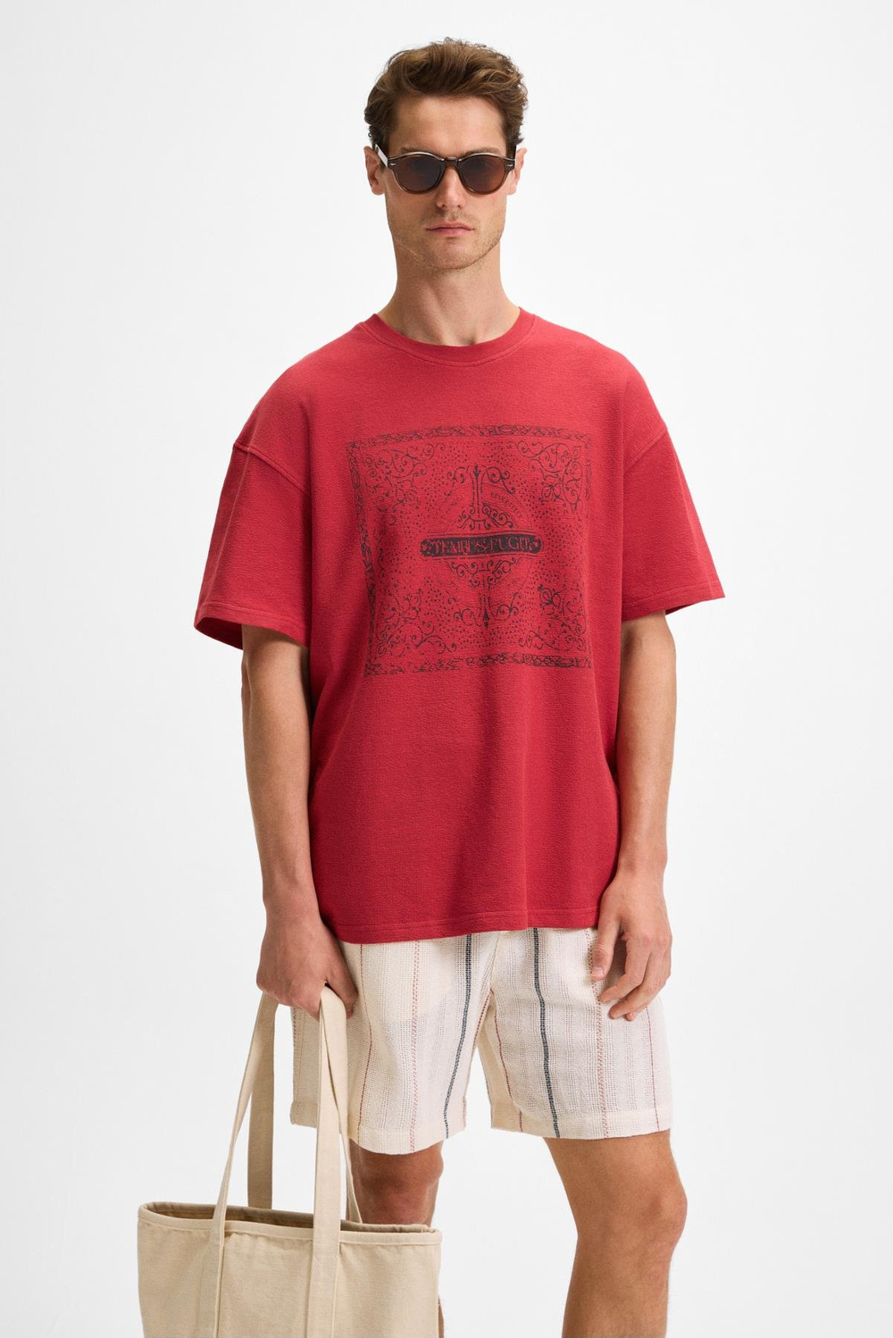 TEMPUS Erkek Baskı Detaylı %100 Organik Pamuk Bisiklet Yaka Oversize Fit Bordo T-Shirt