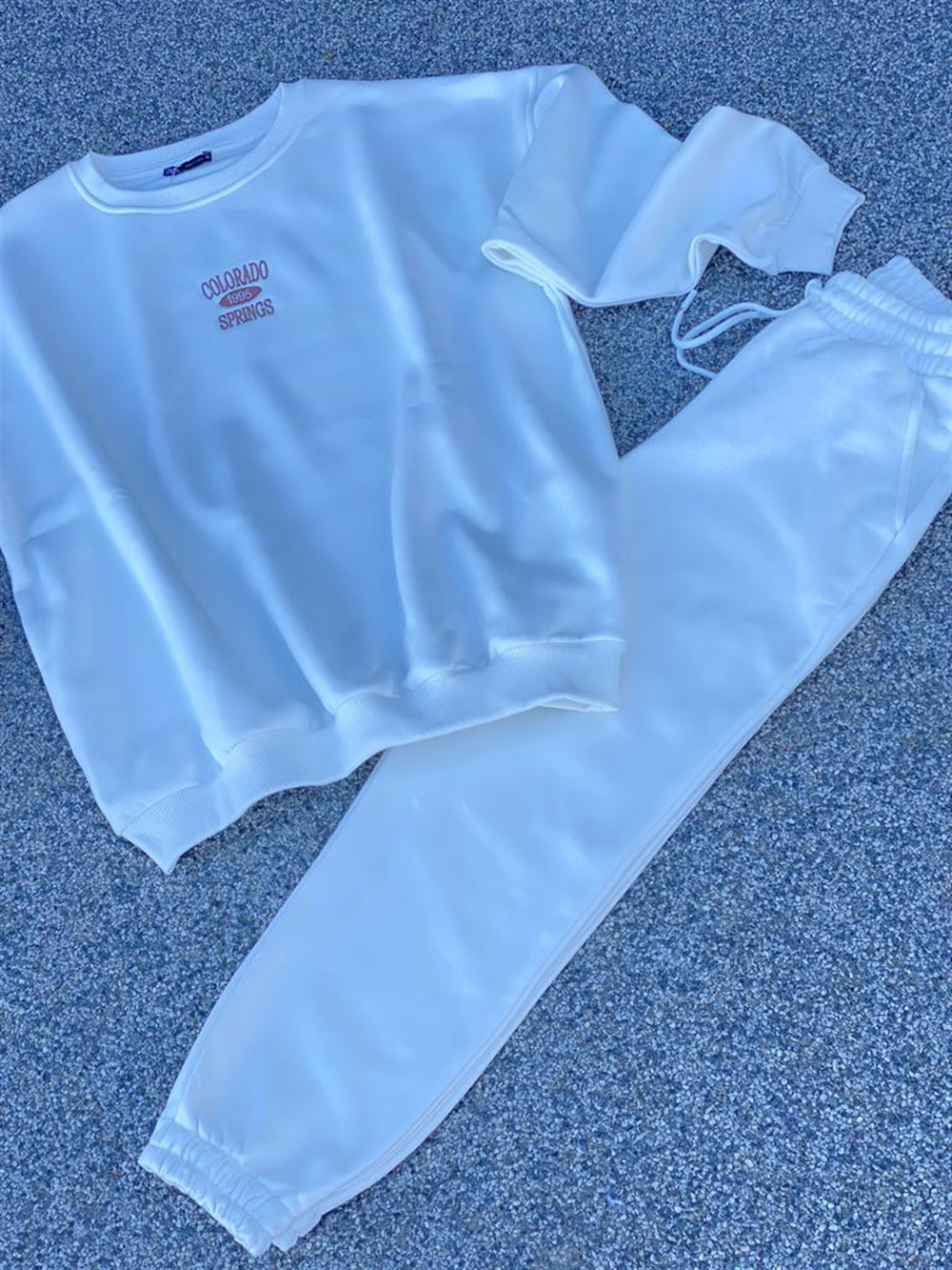 BİSİKLET YAKA SWEATSHİRT JOGGER PANTOLON TAKIM (BEYAZ)