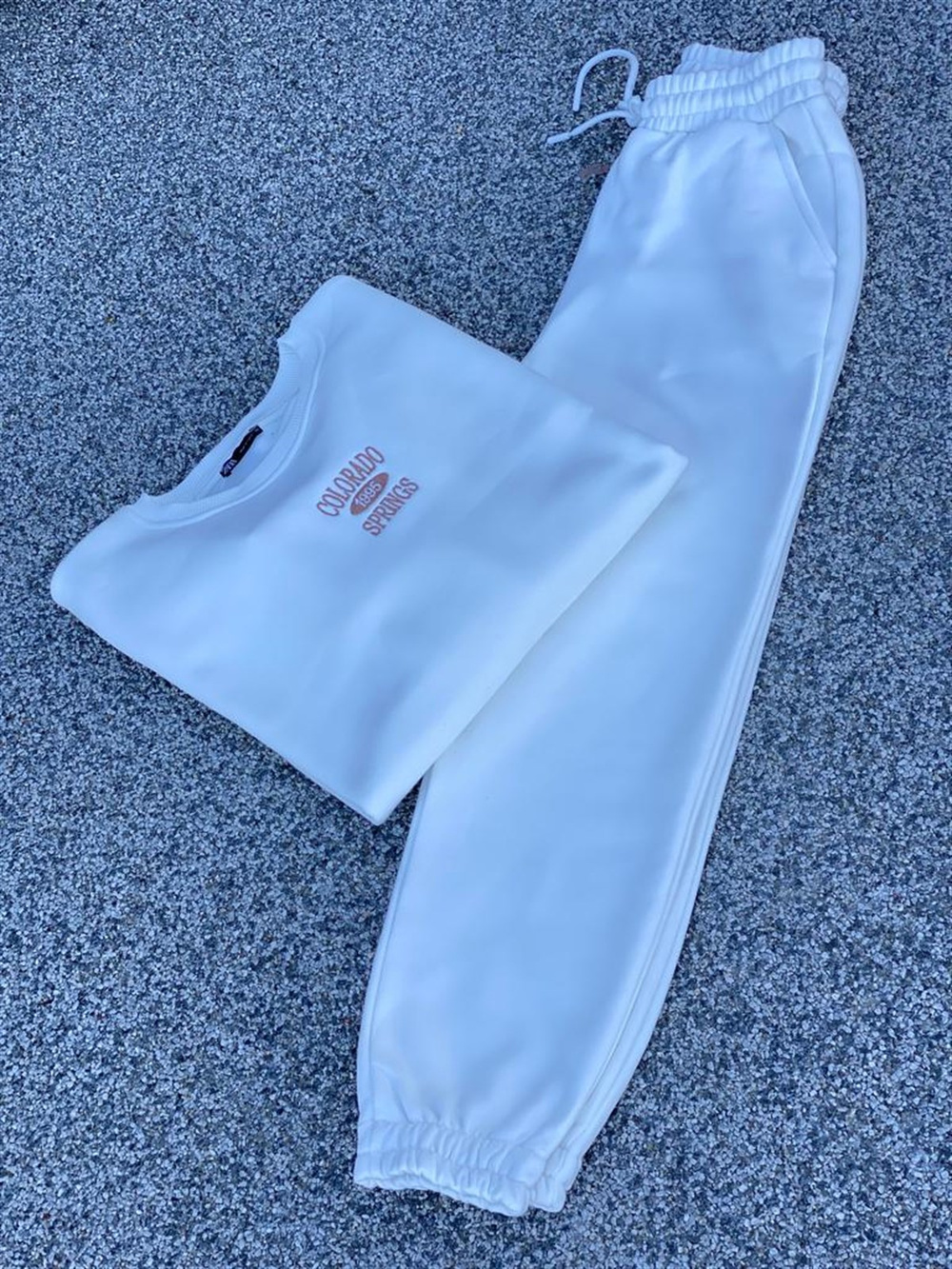 BİSİKLET YAKA SWEATSHİRT JOGGER PANTOLON TAKIM (BEYAZ)