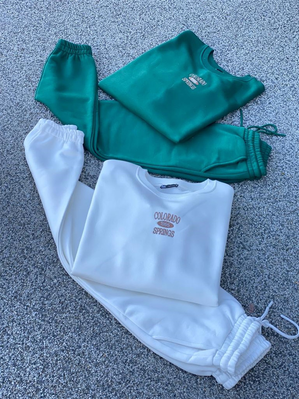 BİSİKLET YAKA SWEATSHİRT JOGGER PANTOLON TAKIM (BEYAZ)