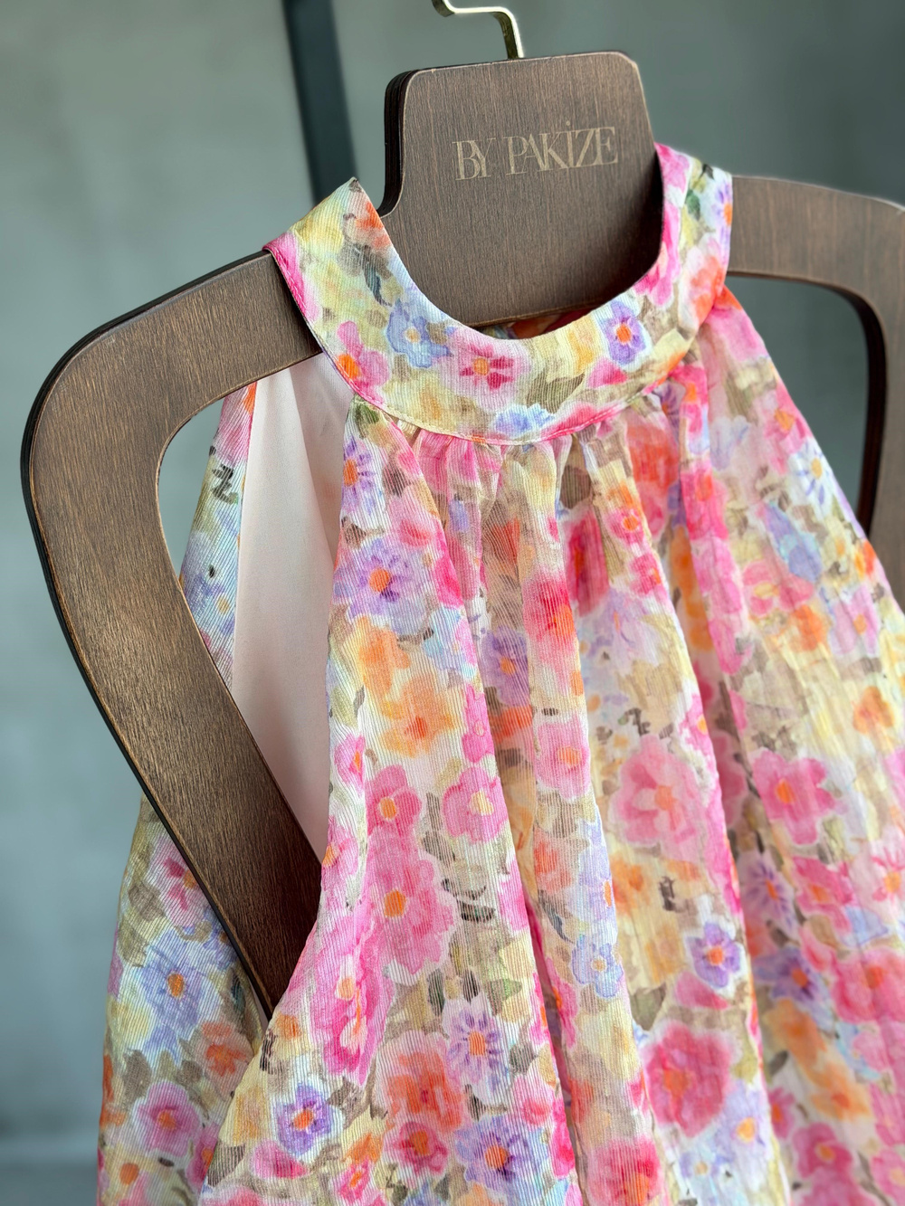 Çiçek Desenli Halter Yaka Şortlu Takım  (Pembe)