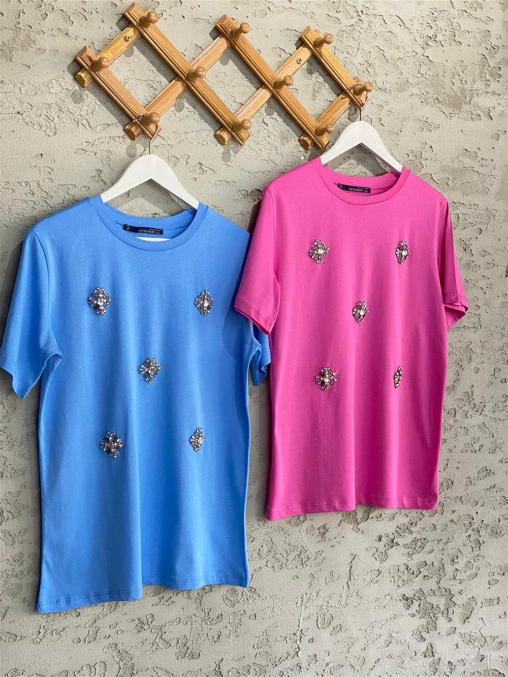 Çiçek Desenli Taş İşlemeli Basic Tshirt (Pembe)