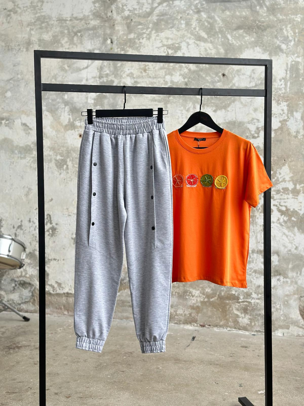 Çıtçıt Detaylı Paça Lastikli Pantolon (Gri)