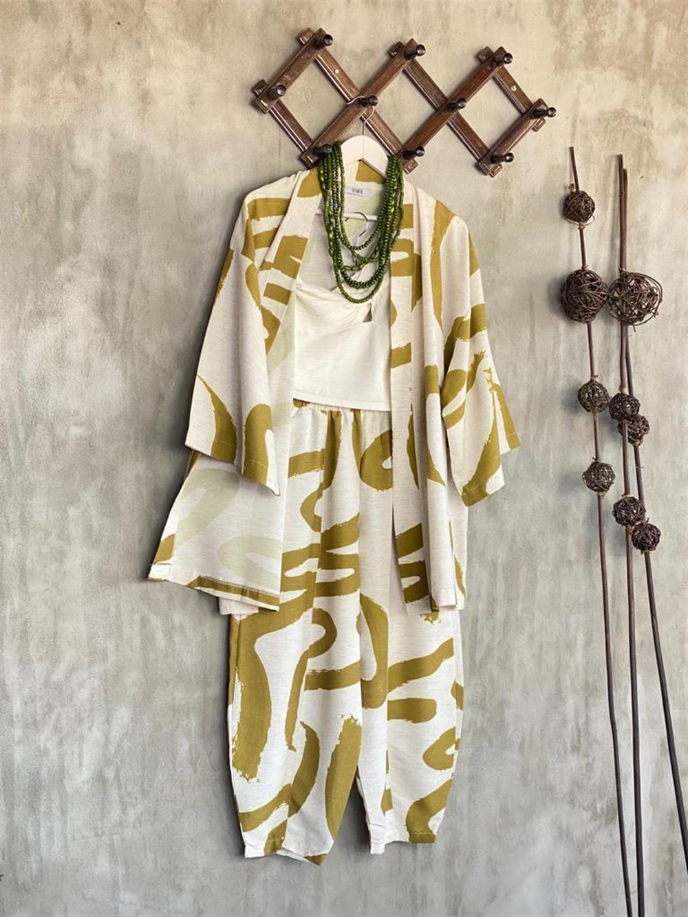 Desenli Taş Rengi Şalvar Pantolon Kimono Takım (Yağ Yeşili)