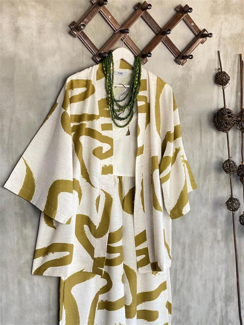Desenli Taş Rengi Şalvar Pantolon Kimono Takım (Yağ Yeşili)