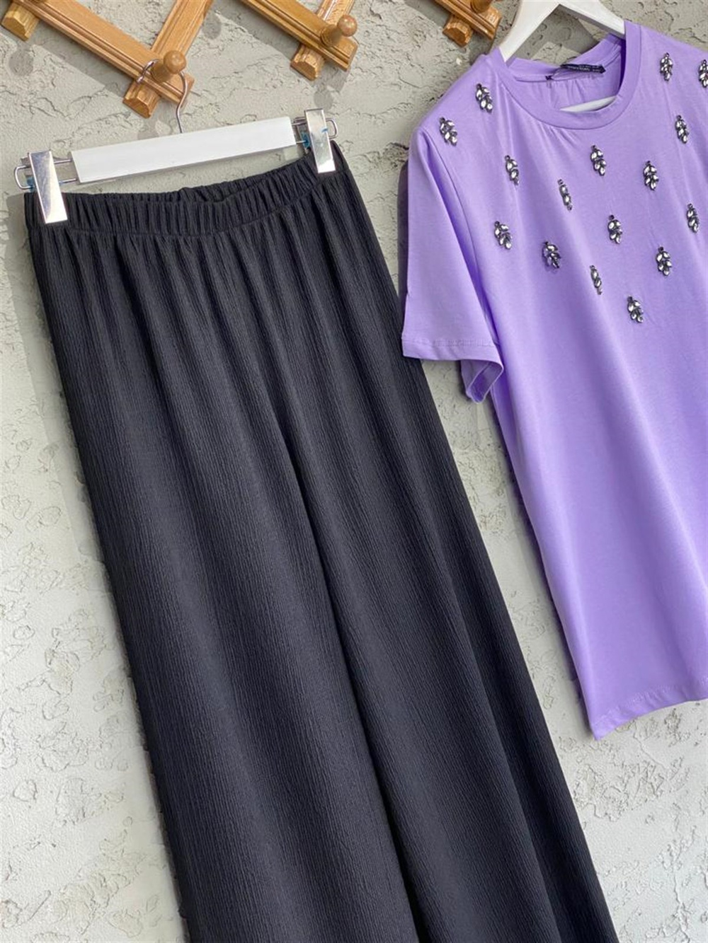Dokuma Kabartmalı Beli Lastikli Pantolon (Siyah)