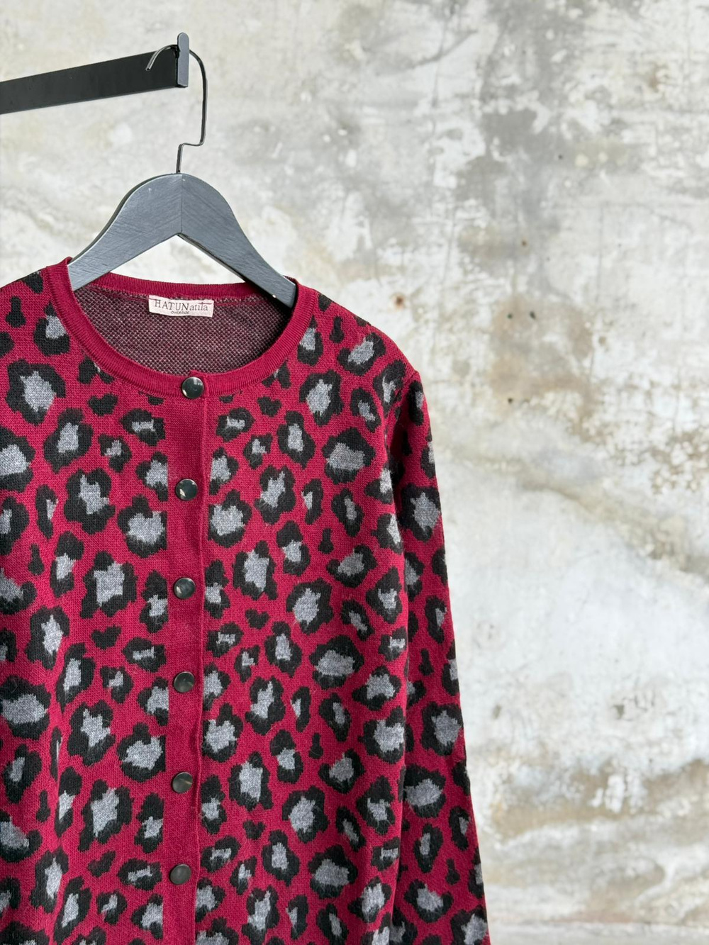 Gri Leopar Desenli Triko Hırka (Bordo )