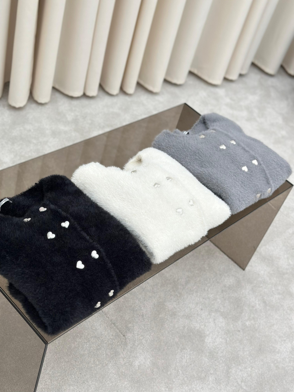 Kalp Düğme Detaylı Angora Hırka (Ekru)