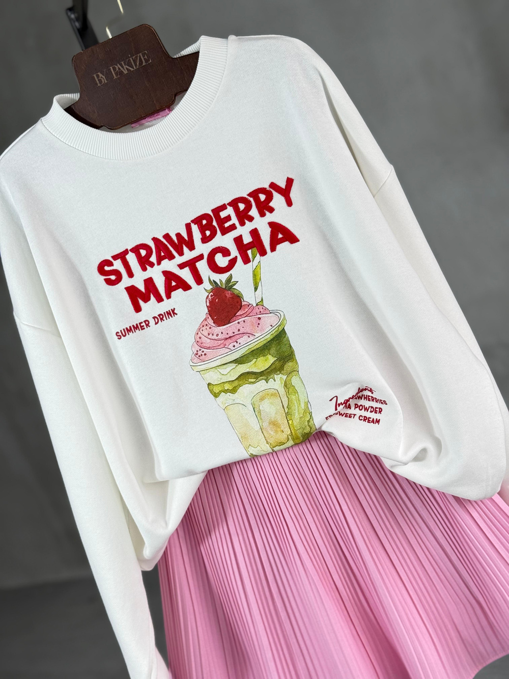 Matcha Baskılı Oversize Nakış Yazılı Sweat (Ekru)
