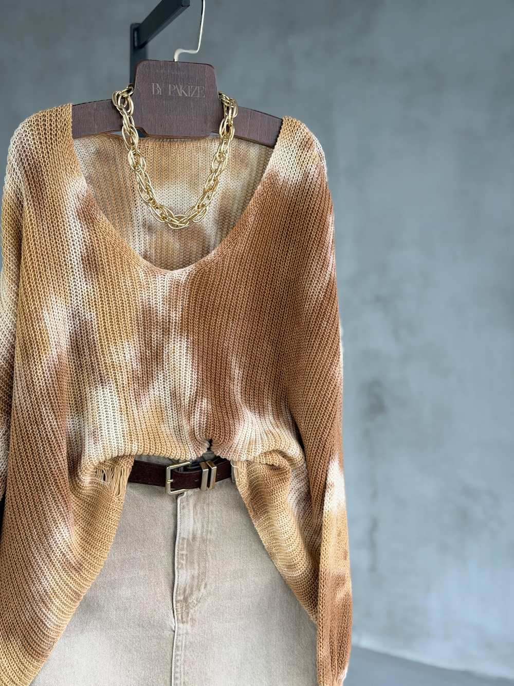 Batik Desen Yırtık Detaylı V Yaka Oversize Kazak(Sarı)