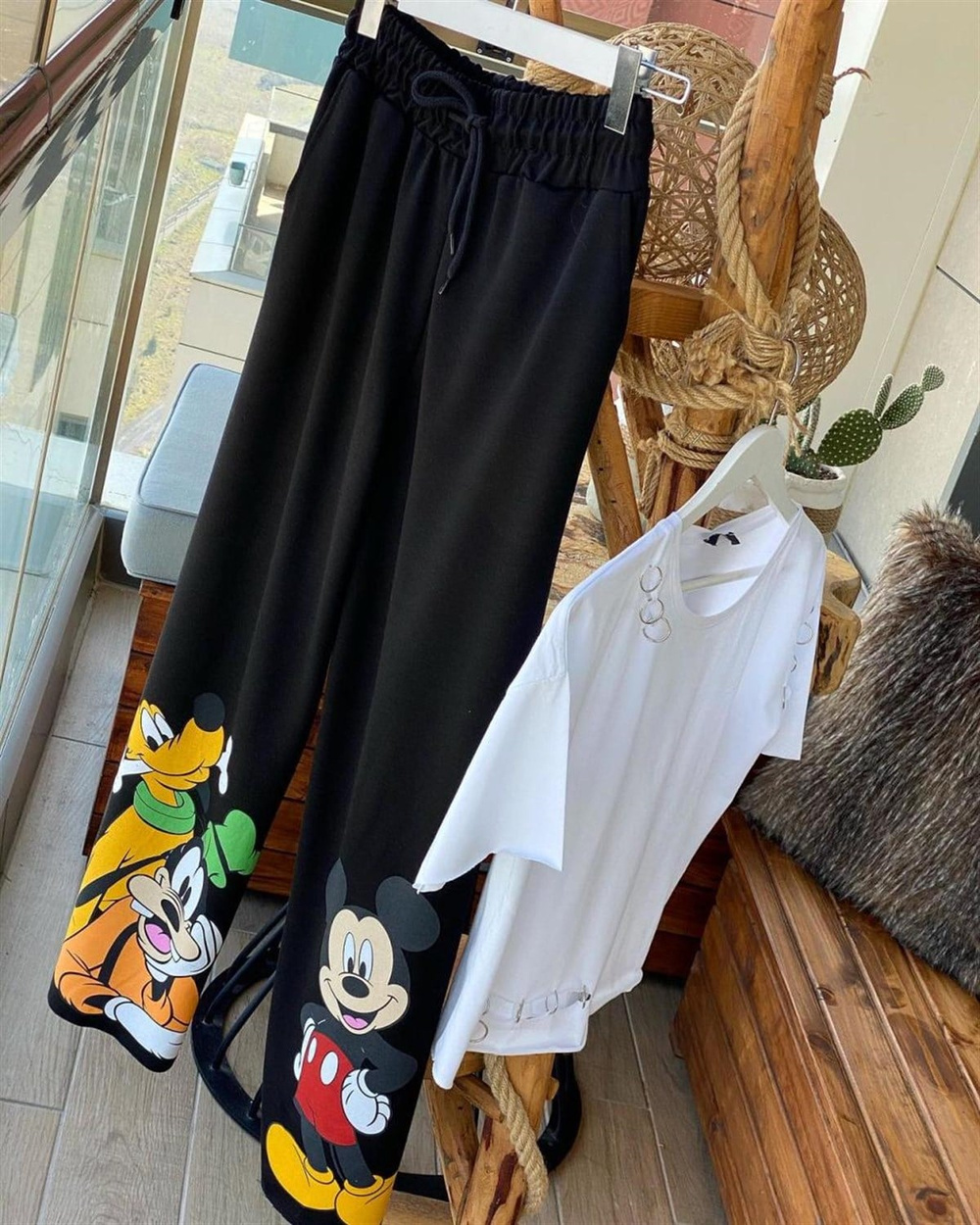 Mickey Mouse Detaylı Eşofman Pantolon (SİYAH)