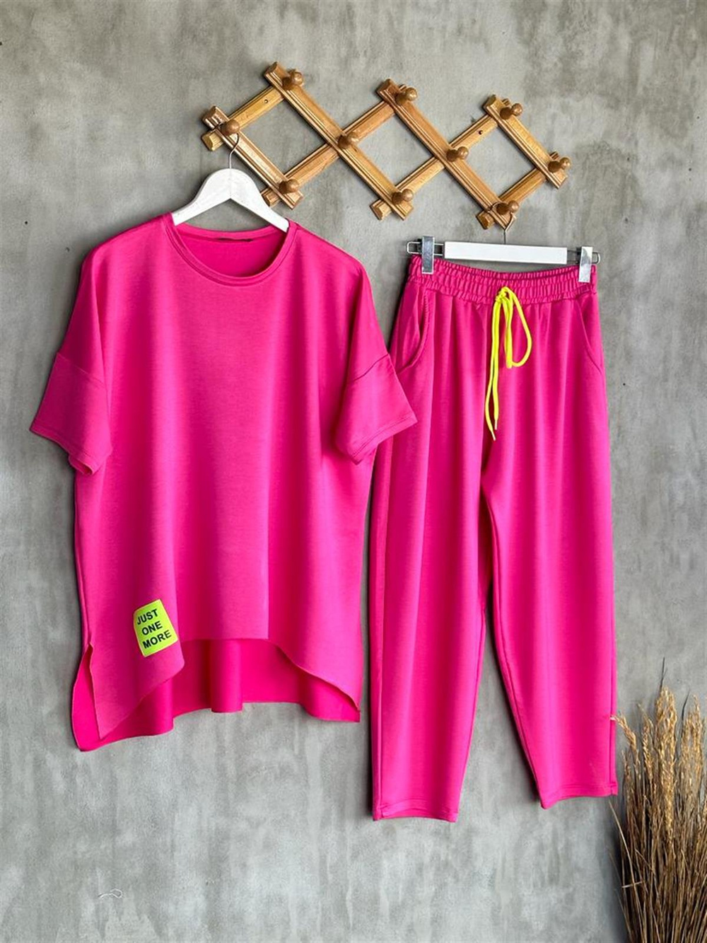 Neon Arma Detaylı Oversize Takım (Fuşya)