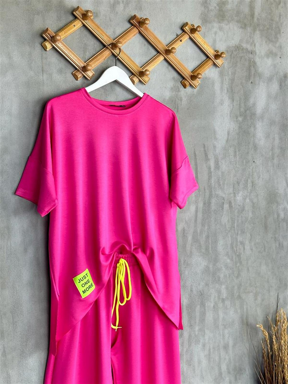 Neon Arma Detaylı Oversize Takım (Fuşya)