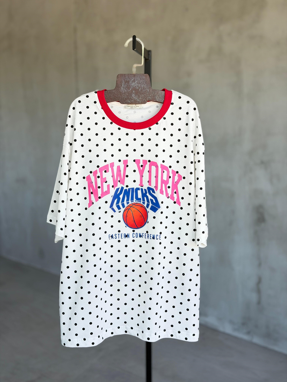New York Baskılı Puantiye Oversize Tasarım Tshirt(Beyaz)