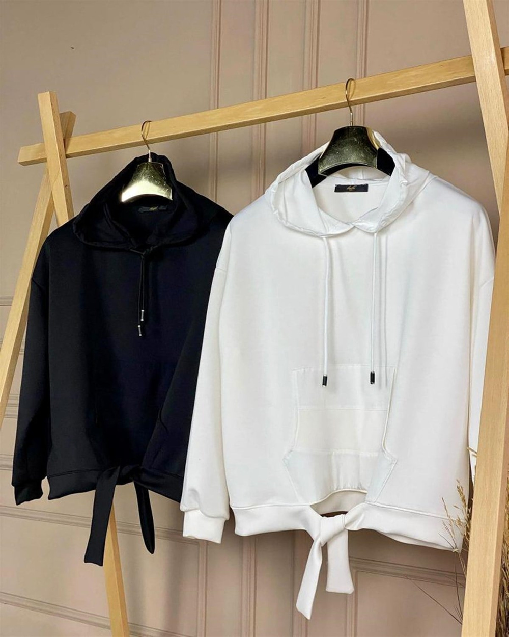 Önden Bağlama Detaylı Kapşonlu Sweat (Ekru)