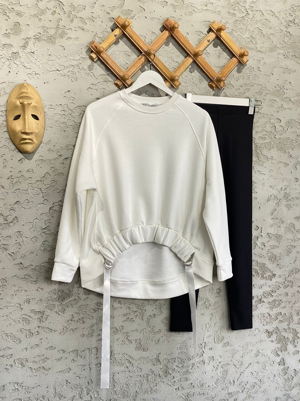 Önü Büzgülü Şardonlu Sweat (Beyaz)