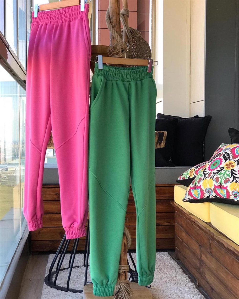 Paçası Dikiş Detaylı Eşofman Pantolon (YEŞİL & PEMBE)