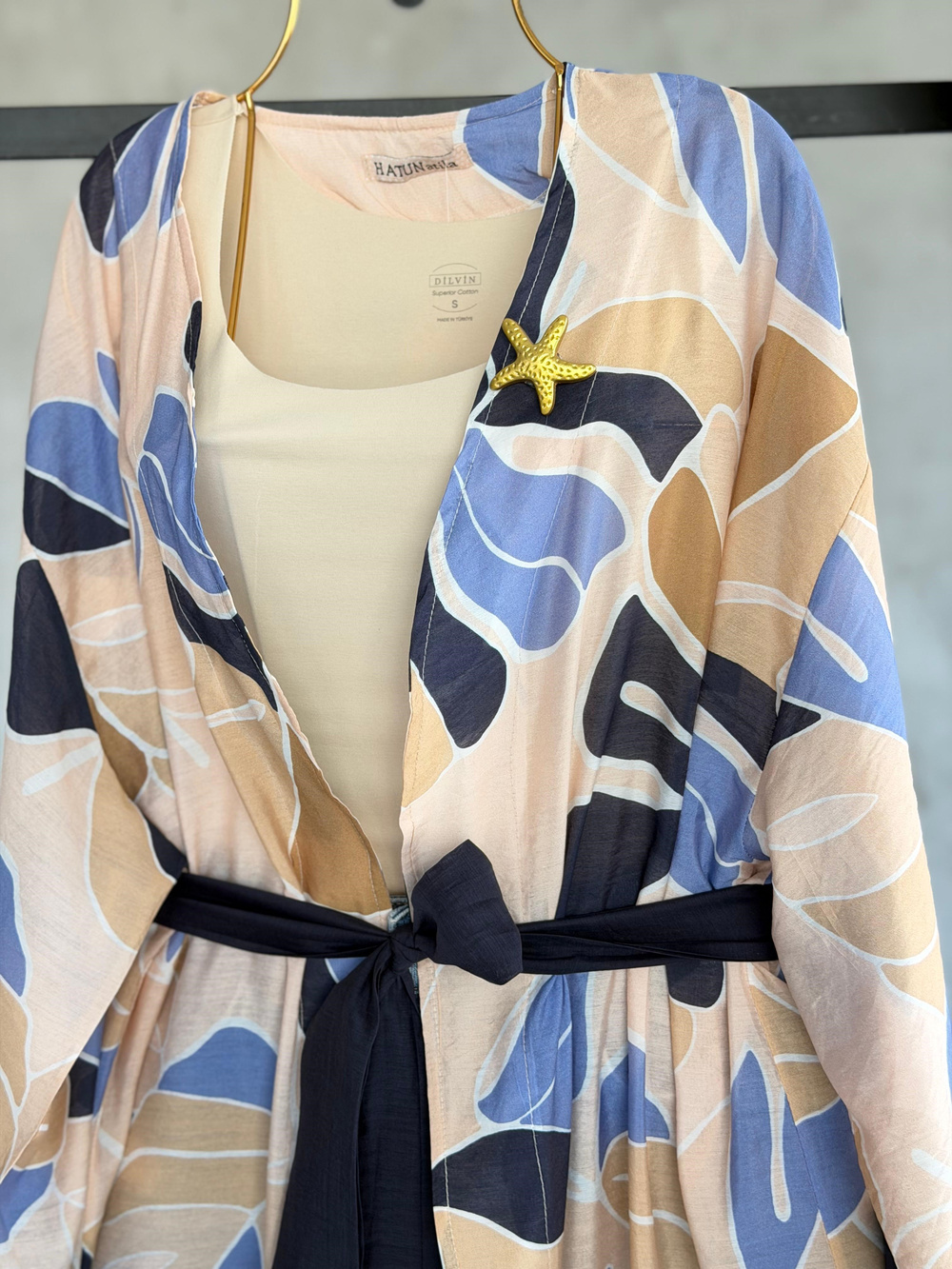 Tropik  Yaprak Desenli Kuşaklı Kimono (Lila)
