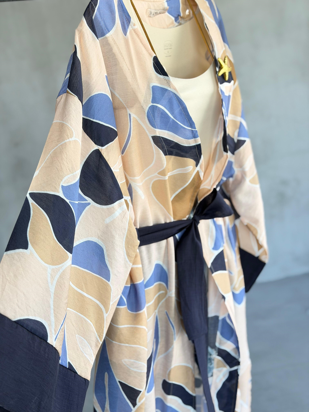 Tropik  Yaprak Desenli Kuşaklı Kimono (Lila)