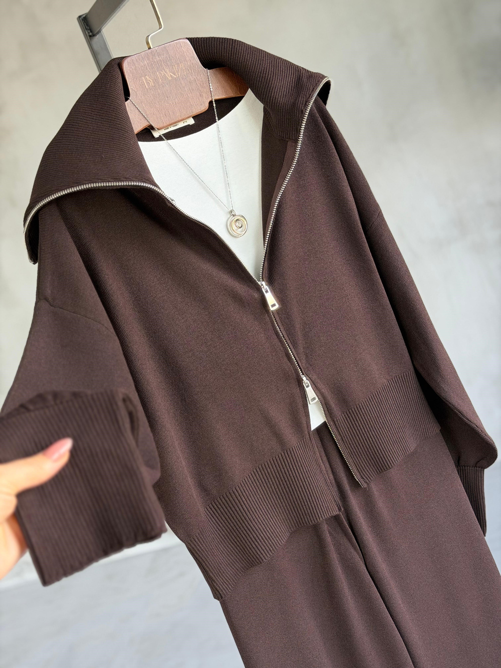Premium Oysho Model Geniş Yaka Triko Takım (Kahverengi)