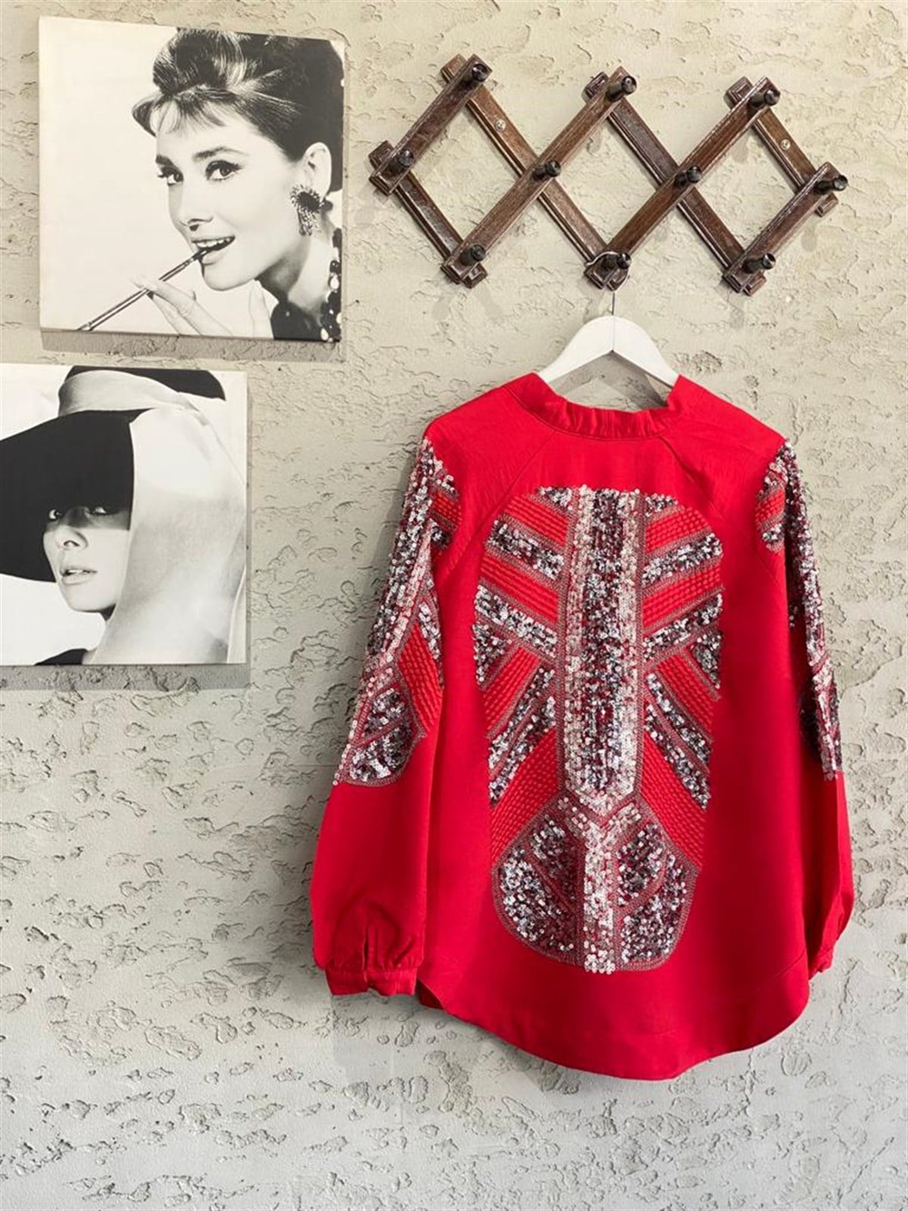 Pul Payet İşlemeli Kırmızı Keten Kimono