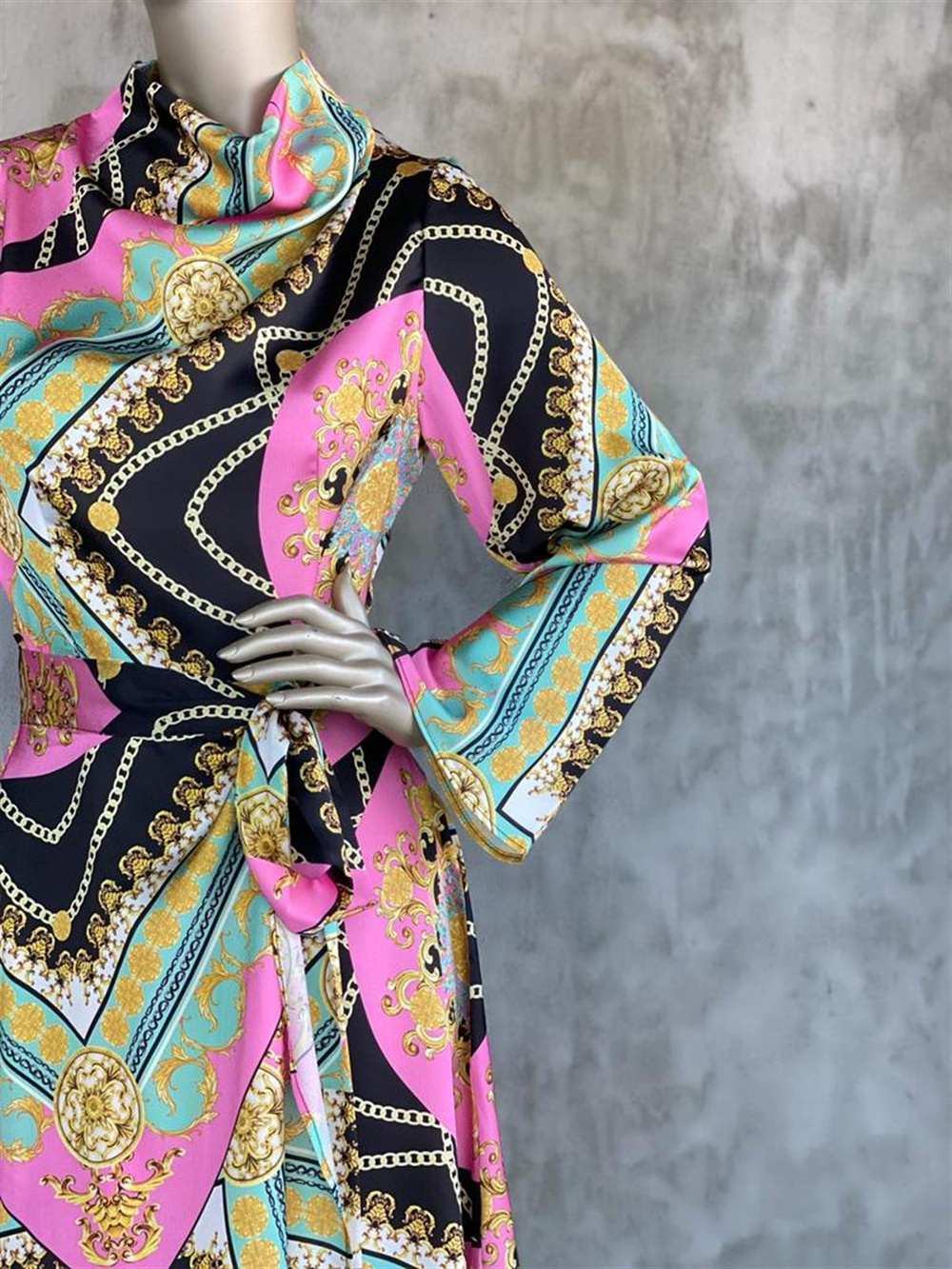 Saten Kumaş Eteği Kapaklı Degaje Yaka Kadın Elbise (Pembe)