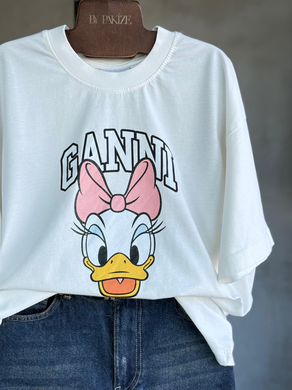 Simli Daisy Duck Baskılı Tişört (Beyaz)