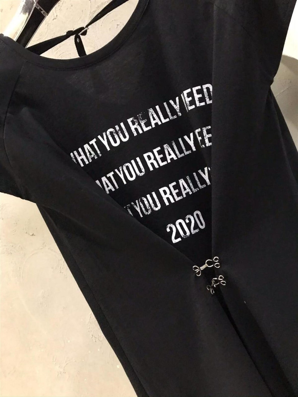 Sırt Detaylı Tshirt (BEYAZ & SİYAH)