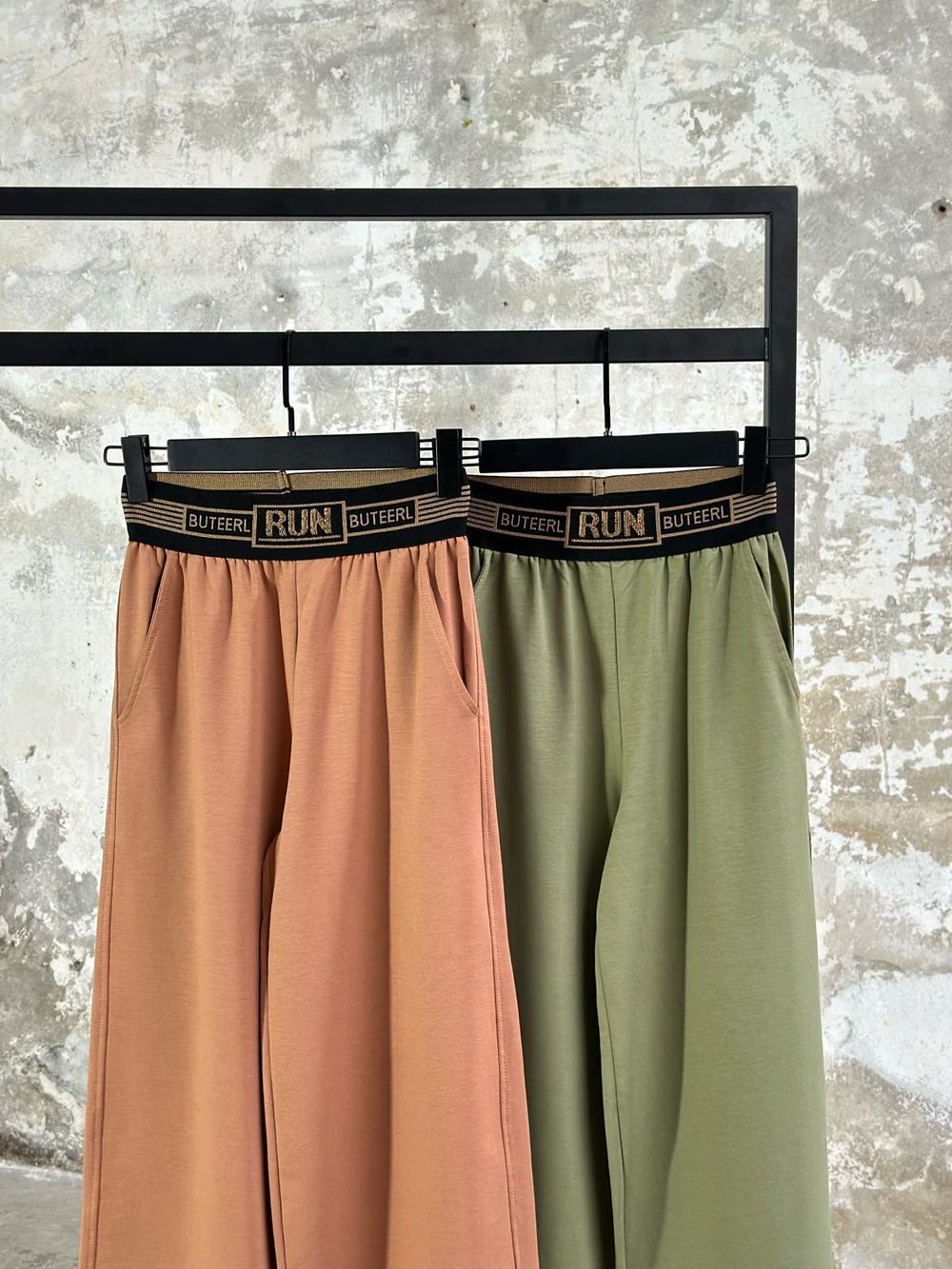 Belden Lastik Yazı Detaylı Pantolon (Kiremit)